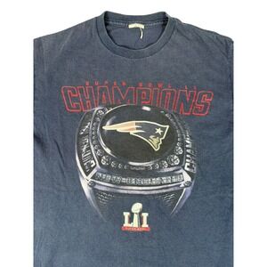 New England Patriots Super Bowl LI Champions T Shirt Mens Large Navy NFL